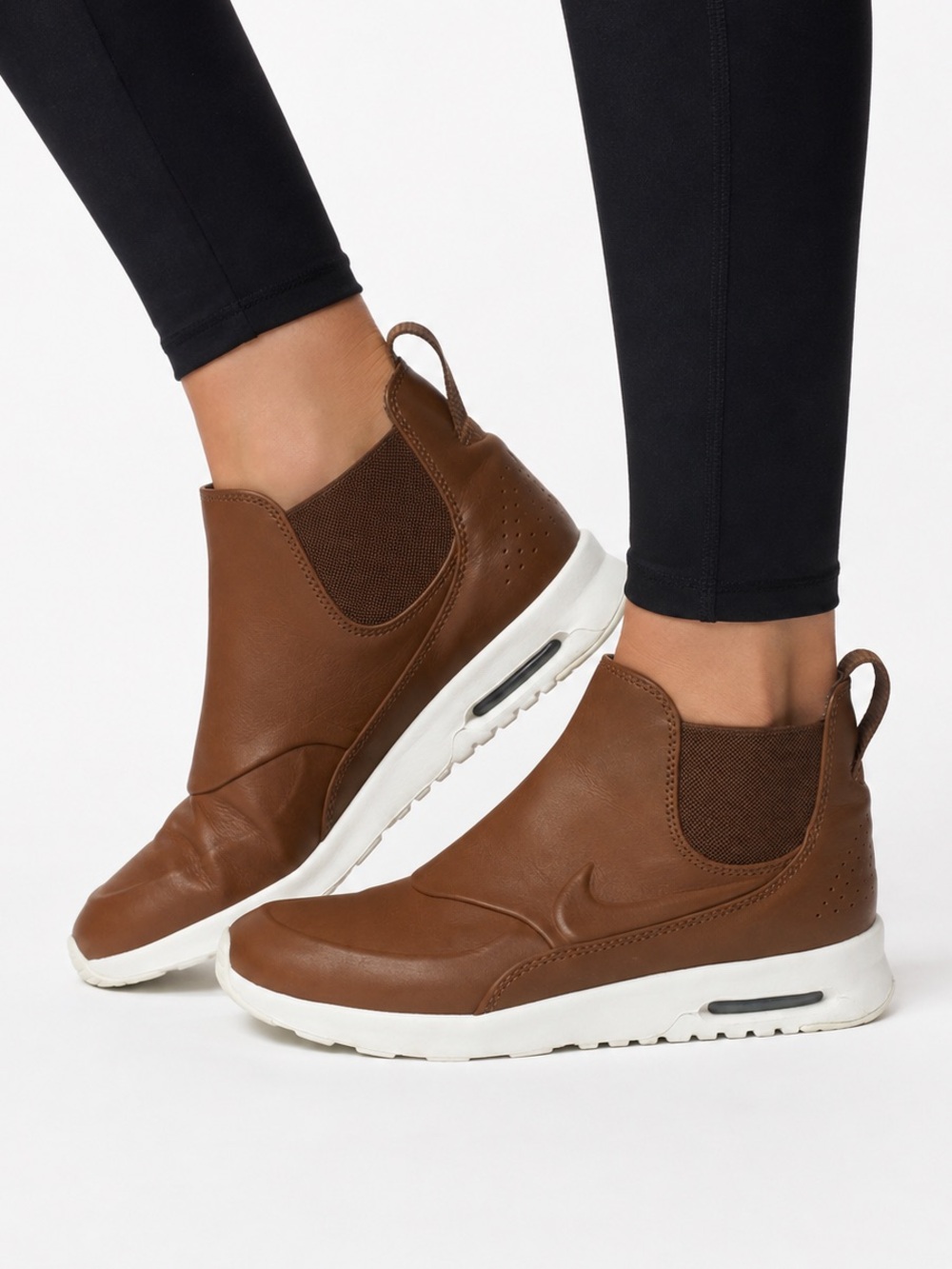 Nike Air Max Thea Mid Chelsea sneaker boots brown leather women’s 7.5